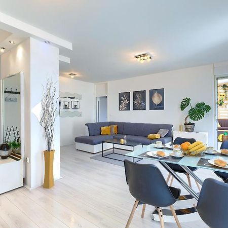 Seny Gold Daire Pula Dış mekan fotoğraf