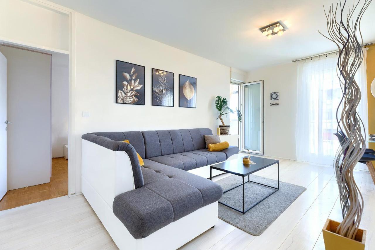 Seny Gold Daire Pula Dış mekan fotoğraf