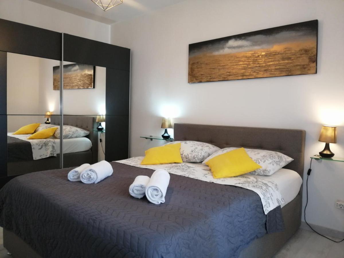 Seny Gold Daire Pula Dış mekan fotoğraf